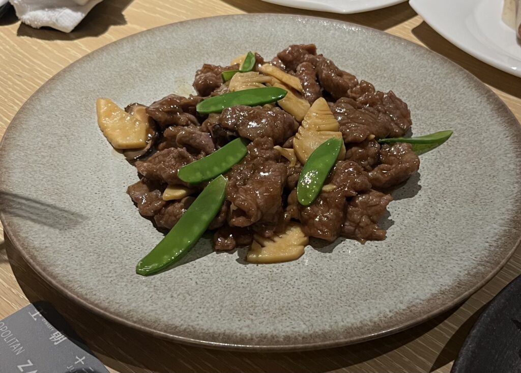 ヒルトン東京　高級中華　豚肉とピーマンの炒め